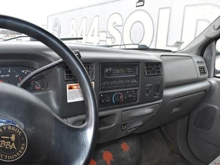 ford-f550-xl-image-34