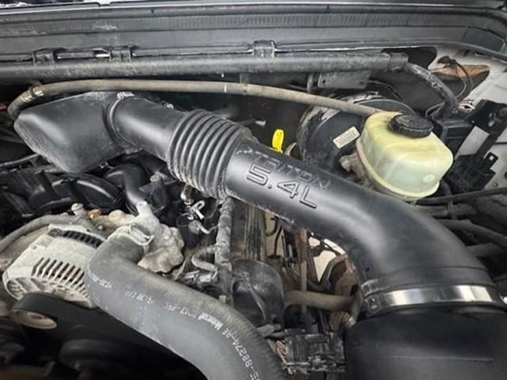 ford-f350-xl-image-11