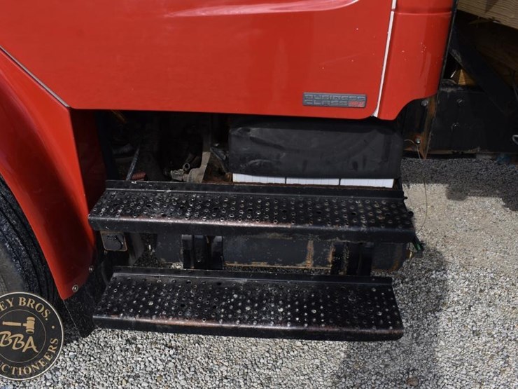 freightliner-business-class-m2-106-image-63