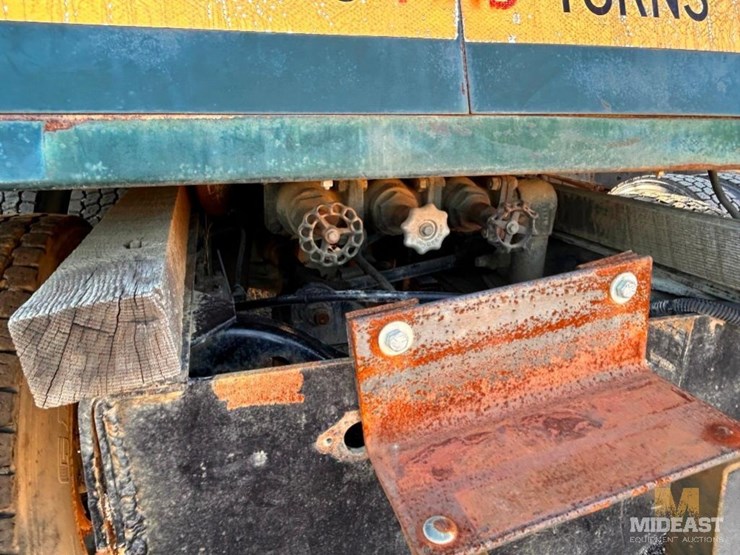 1985-mack-dm685s-image-7