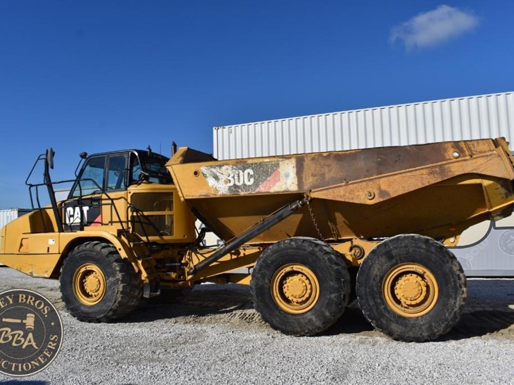 2014-caterpillar-730c-image-12
