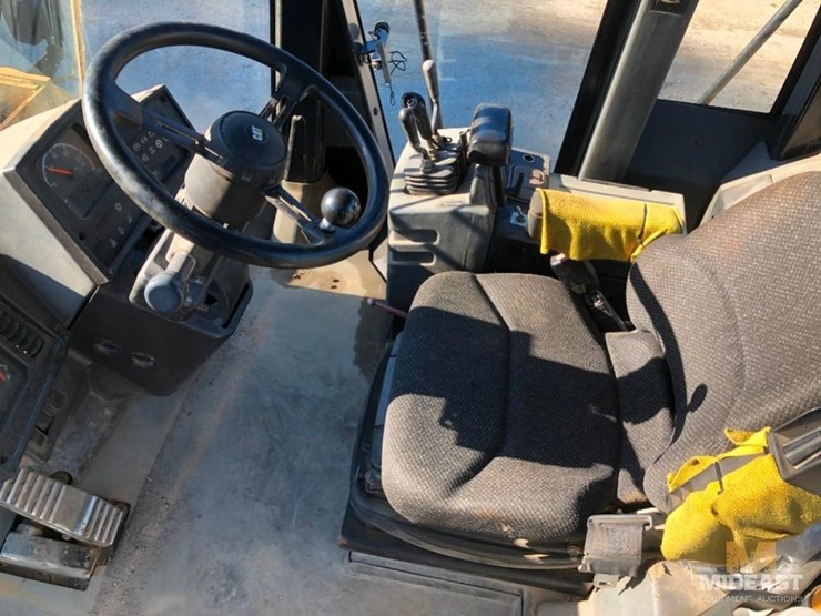 caterpillar-966g-image-21