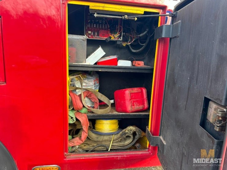 peterbilt-377-image-28