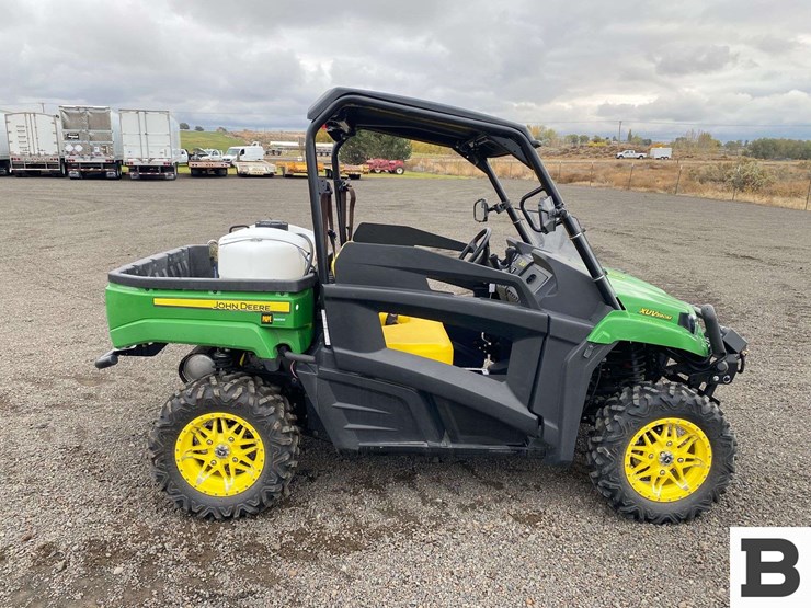 2021-john-deere-gator-image-6