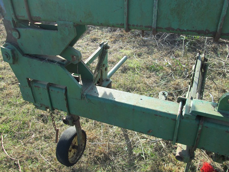 john-deere-8-image-12