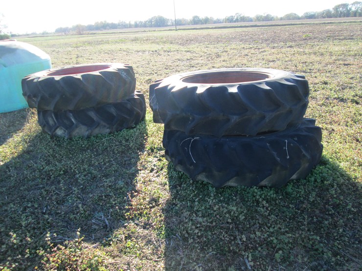 #35338-•-lot-of-(4)-18.4-38-tractor-tires-image-1