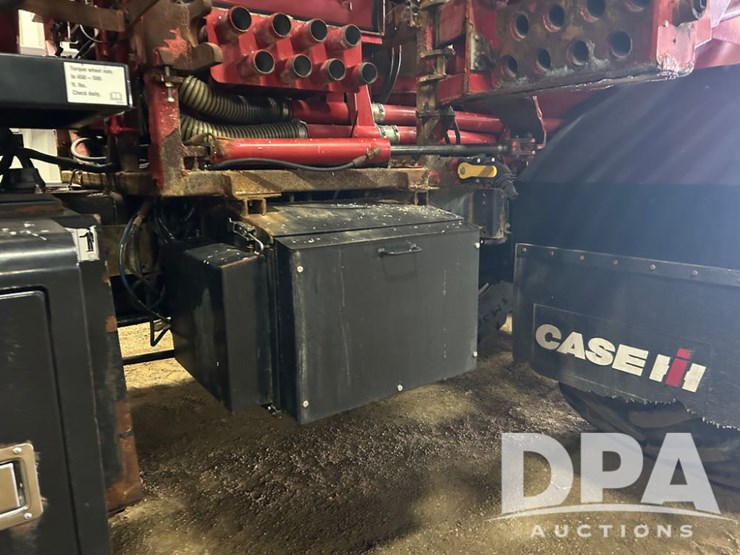 case-ih-810-image-22