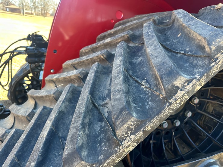 #35562-•-2023-case-470-track-tractor-image-37