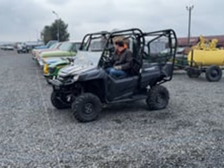 2020-honda-pioneer-700-image-35