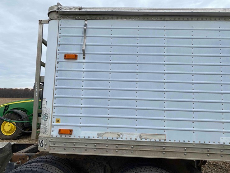 wilson-alum-41’-grain-trailer-image-34
