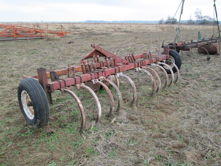 #35315-•-11'-chisel-plow-image-4