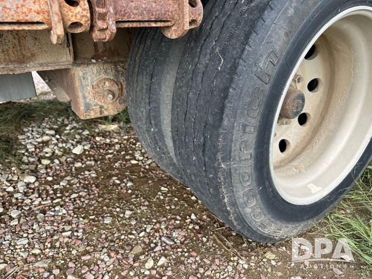 2006-fontaine-renegade-image-15