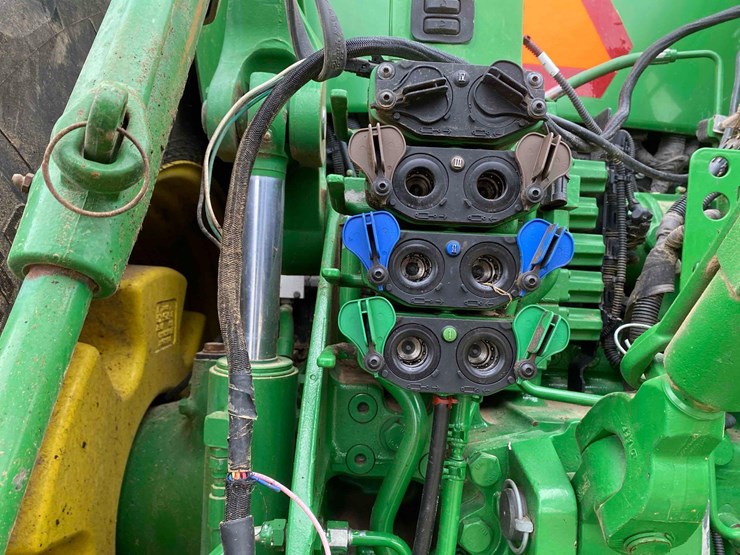 john-deere-8245r-image-26