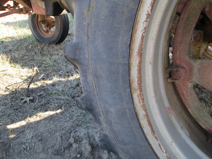 #35307-•-farmall-450-tractor-image-6