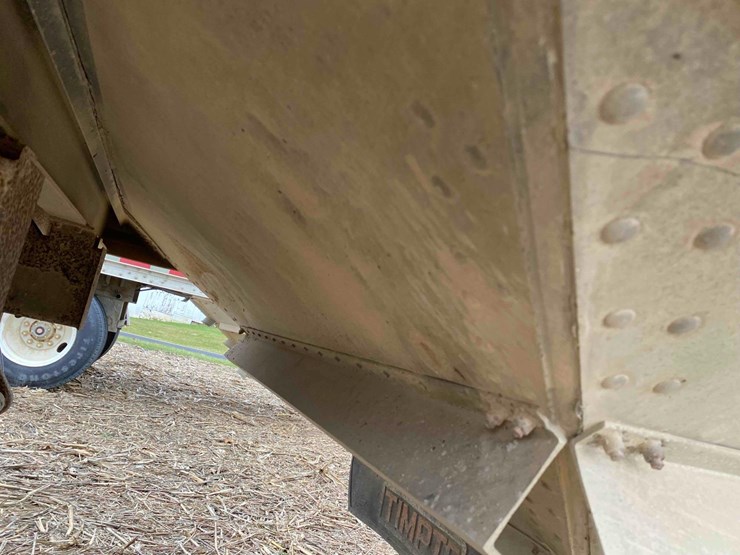 wilson-alum-41’-grain-trailer-image-14