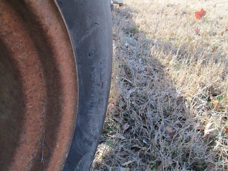 #35381-•-willmar-pull-type-spreader-17-image-16