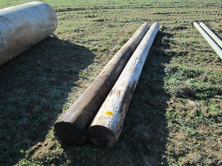 #35377-•-lot-of-(2)-16’-6"-light-poles-image-1