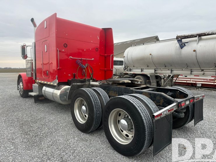 2007-peterbilt-379-image-17