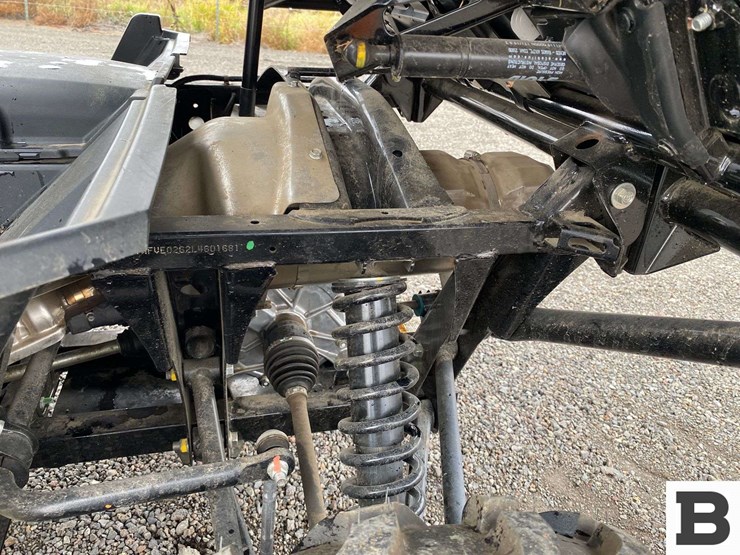 2020-honda-pioneer-700-image-17