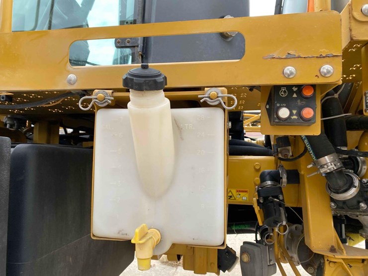 ro-gator-1184-sprayer-image-104