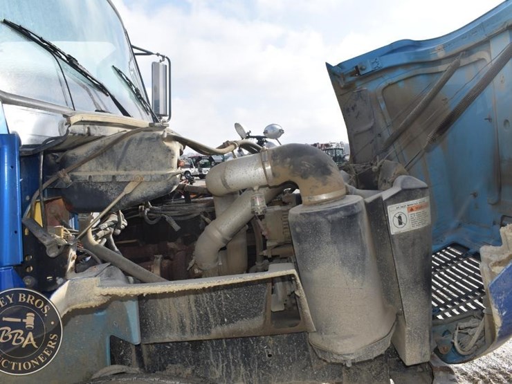 freightliner-fl70-image-33