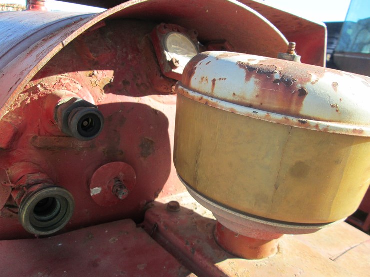 #35306-•-farmall-580-tractor-image-23