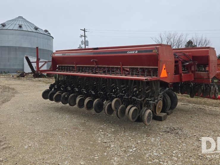 case-ih-5500-image-3
