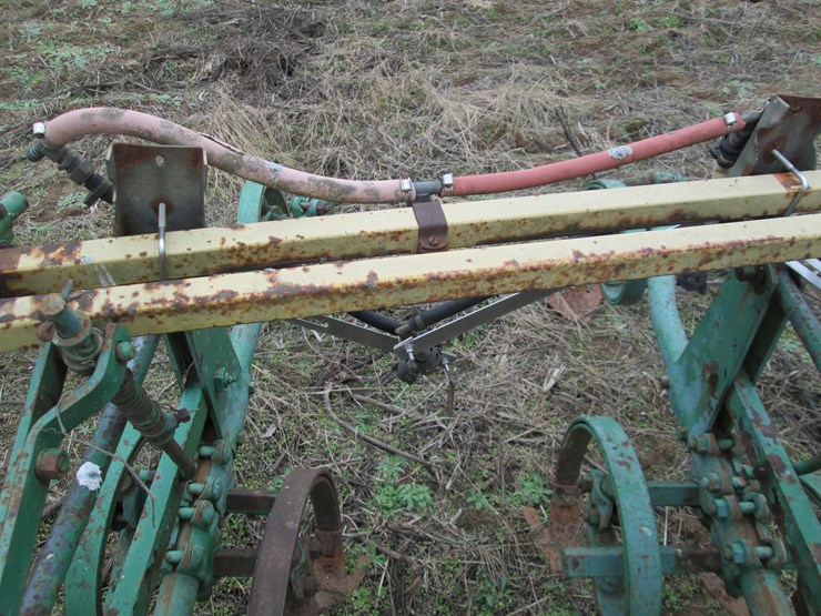 john-deere-8-image-11