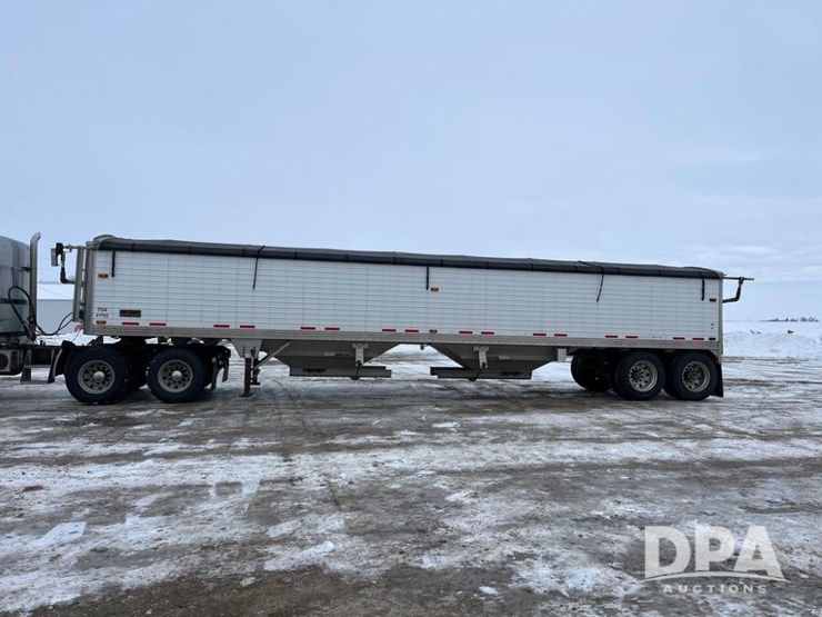 2015-timpte-grain-trailer-image-14