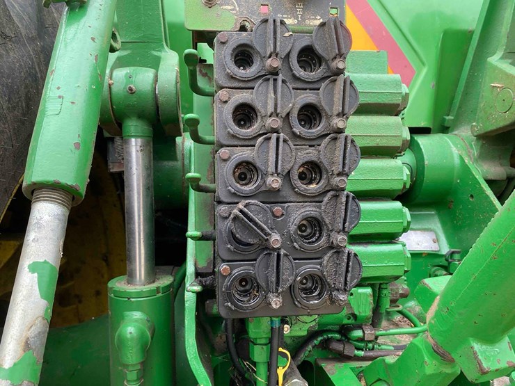 john-deere-8300-image-25