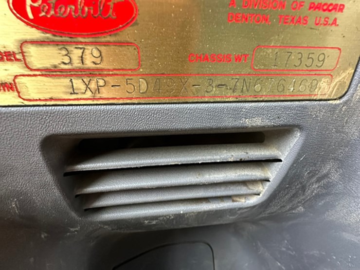 2007-peterbilt-379-image-23