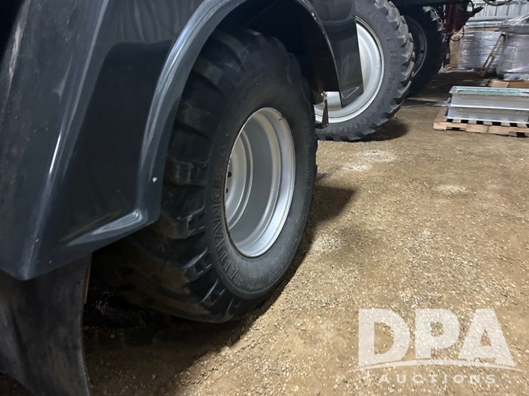 case-ih-810-image-16