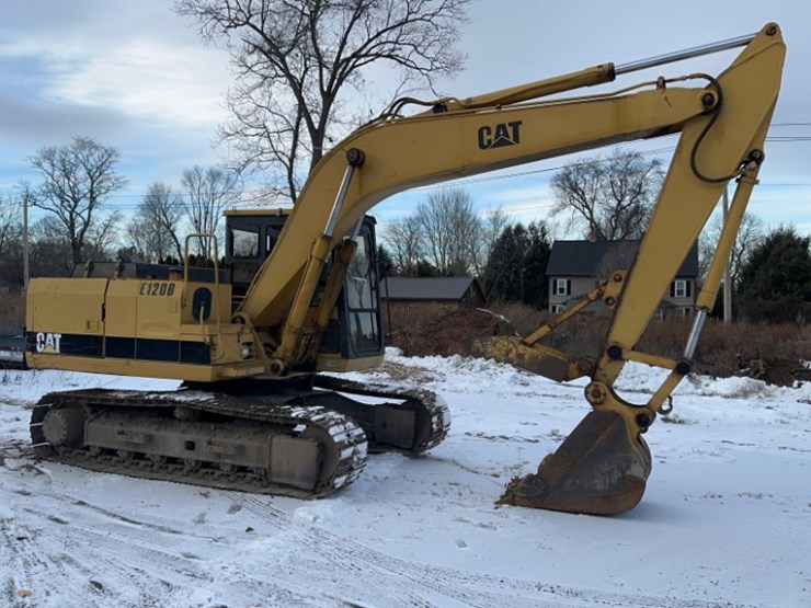 caterpillar-e120b-image-36