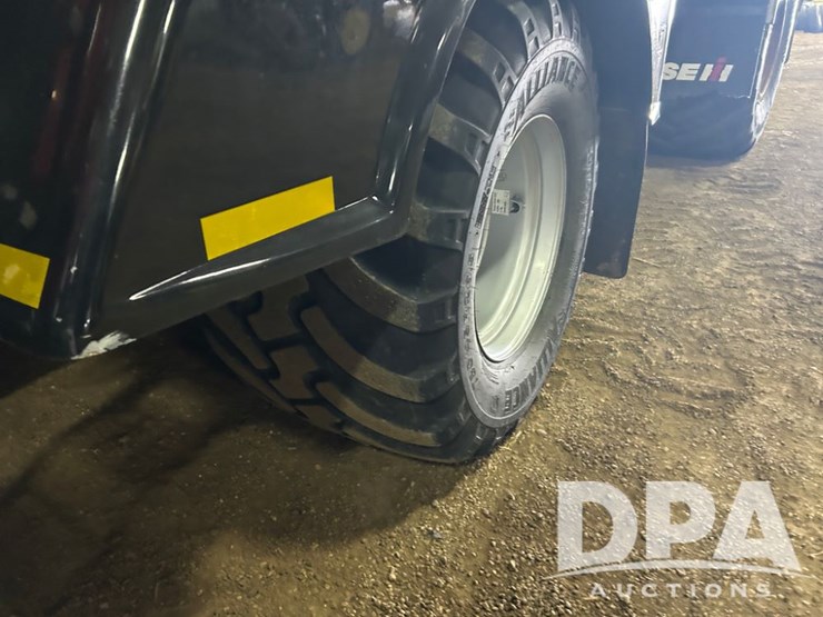 case-ih-810-image-18