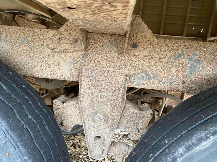 wilson-alum-41’-grain-trailer-image-26