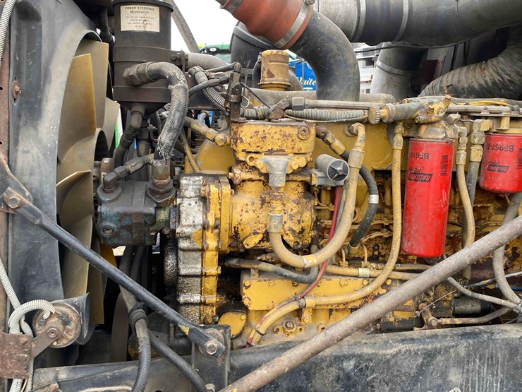 1987-freightliner-day-cab-semi-tractor-image-28