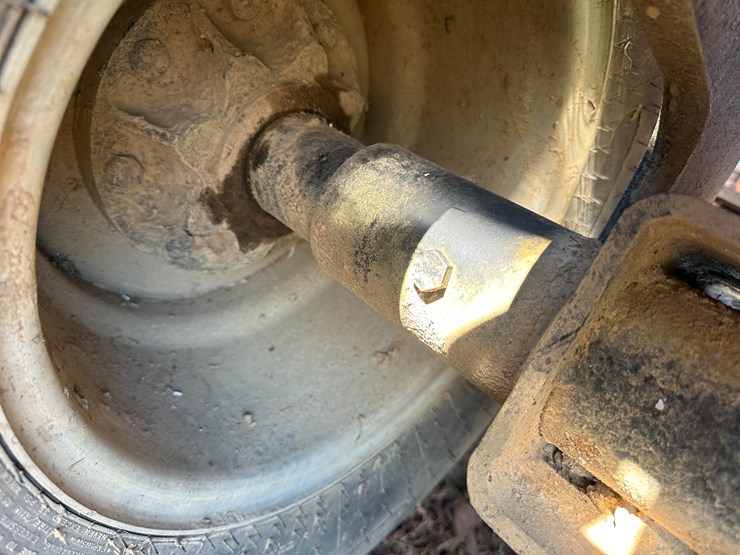 #35563-•-case-370-47'disk-image-10