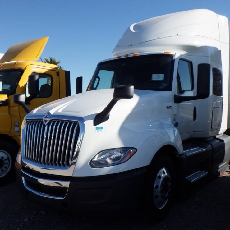 2022 INTERNATIONAL LT