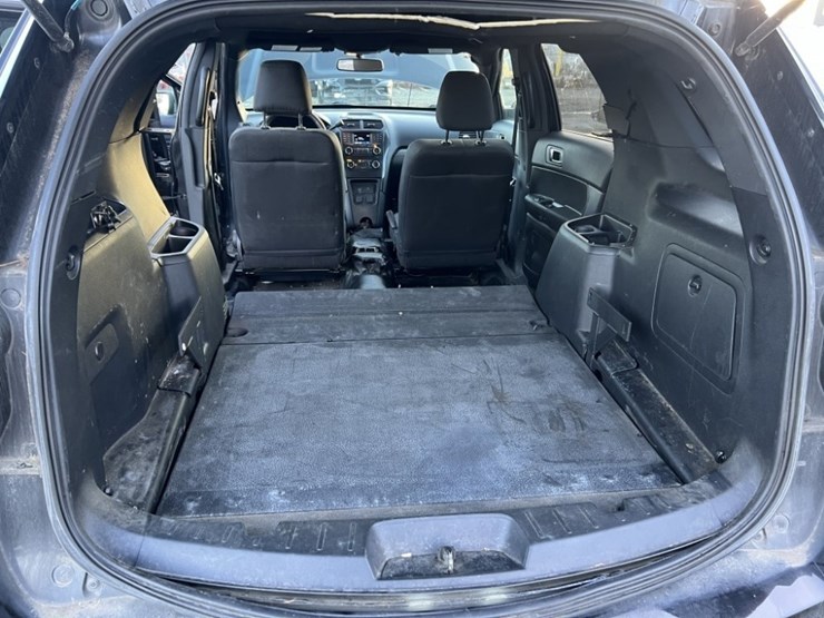 2017-ford-explorer-image-19