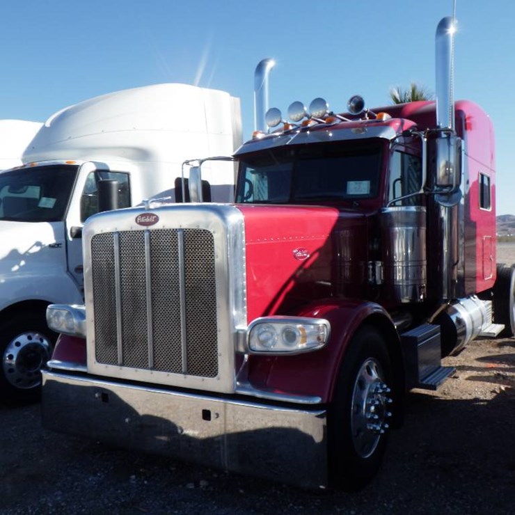 2021 PETERBILT 389