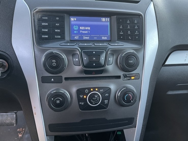 2015-ford-explorer-image-29