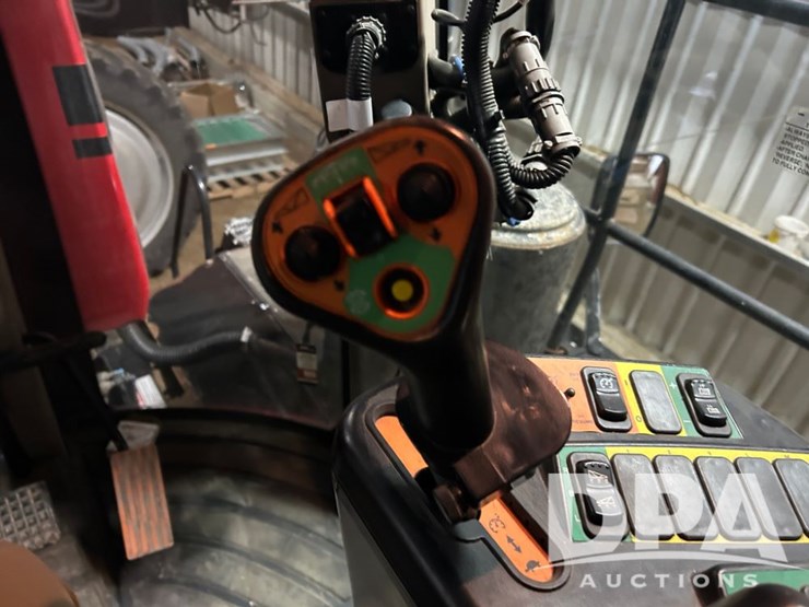 case-ih-810-image-35