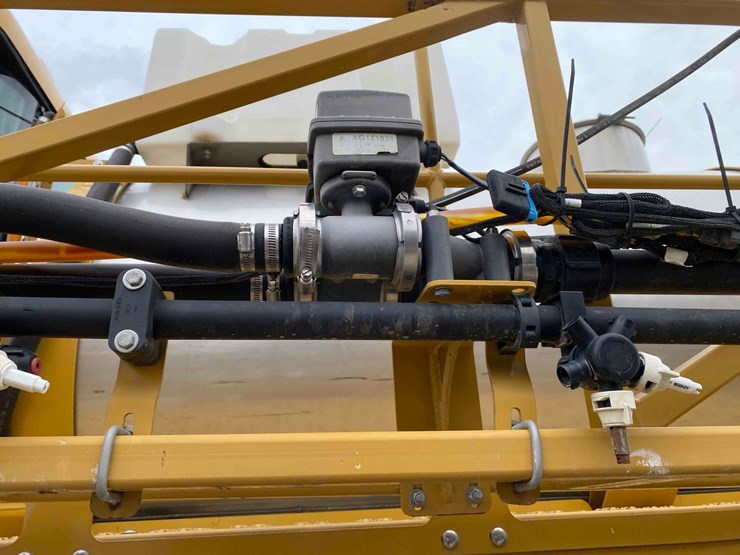 ro-gator-1184-sprayer-image-32