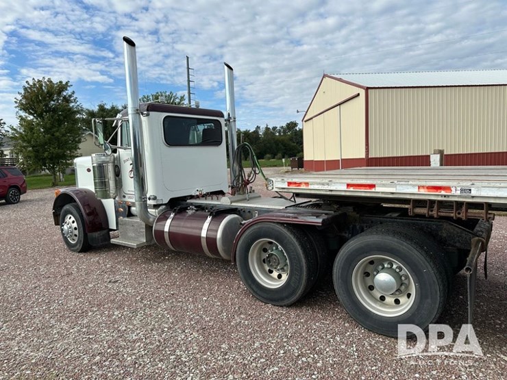 peterbilt-379-image-8