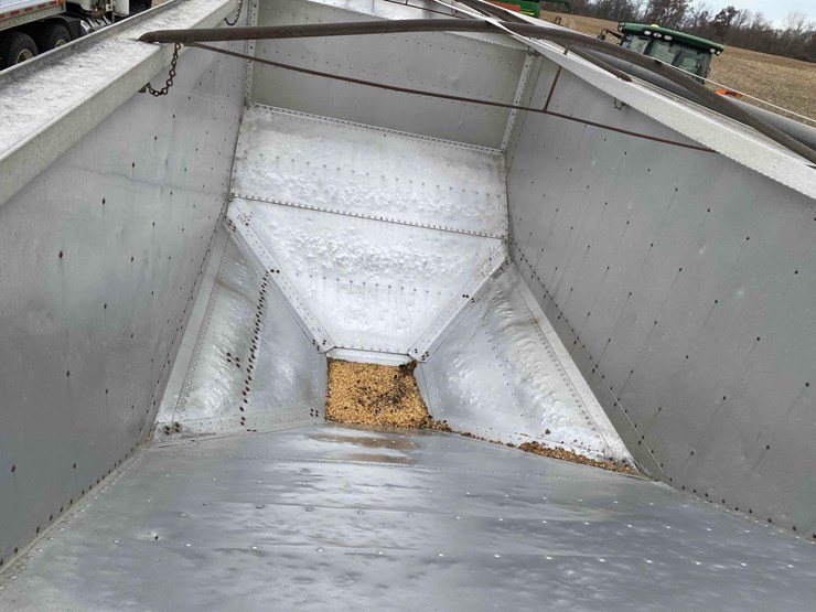 wilson-alum-41’-grain-trailer-image-43