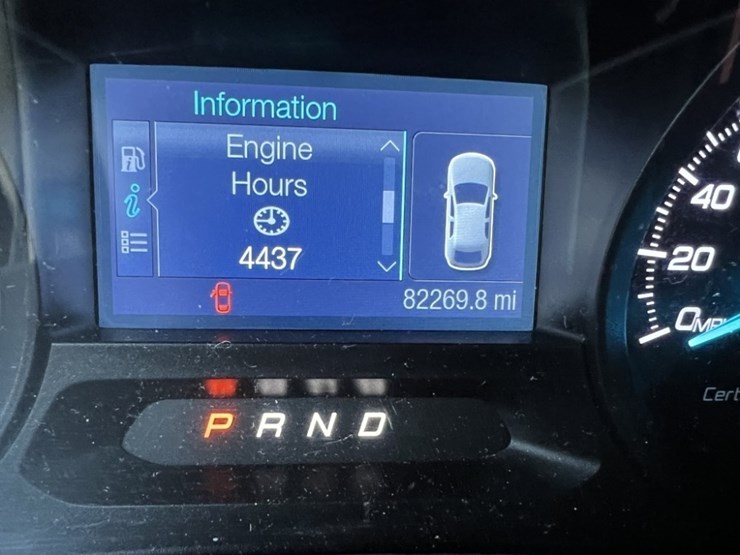 2015-ford-explorer-image-27