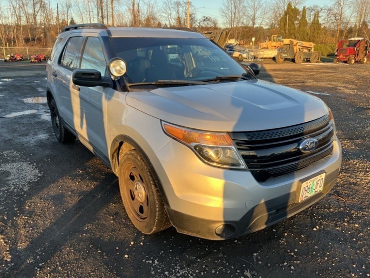 2015-ford-explorer-image-2