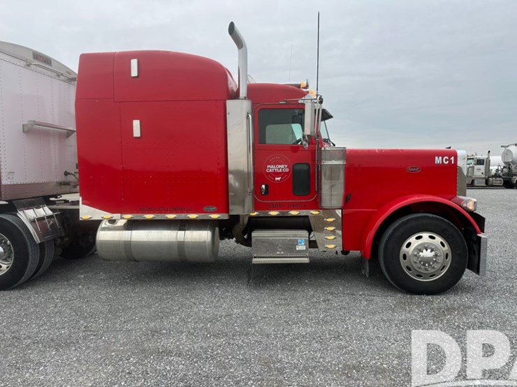 2007-peterbilt-379-image-10