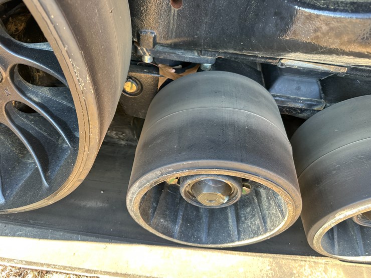 #35562-•-2023-case-470-track-tractor-image-9