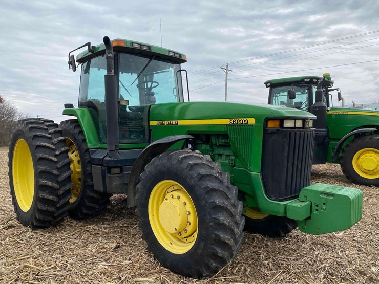 john-deere-8300-image-3